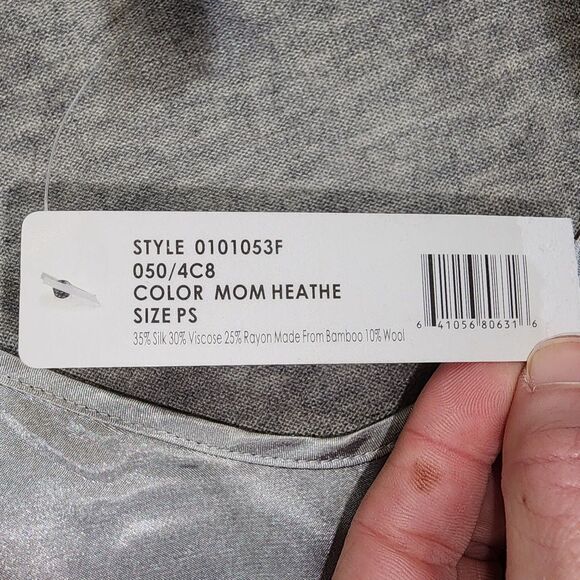 NWT August Silk Grey Tank Top Sweater Size PS - Picture 4 of 6